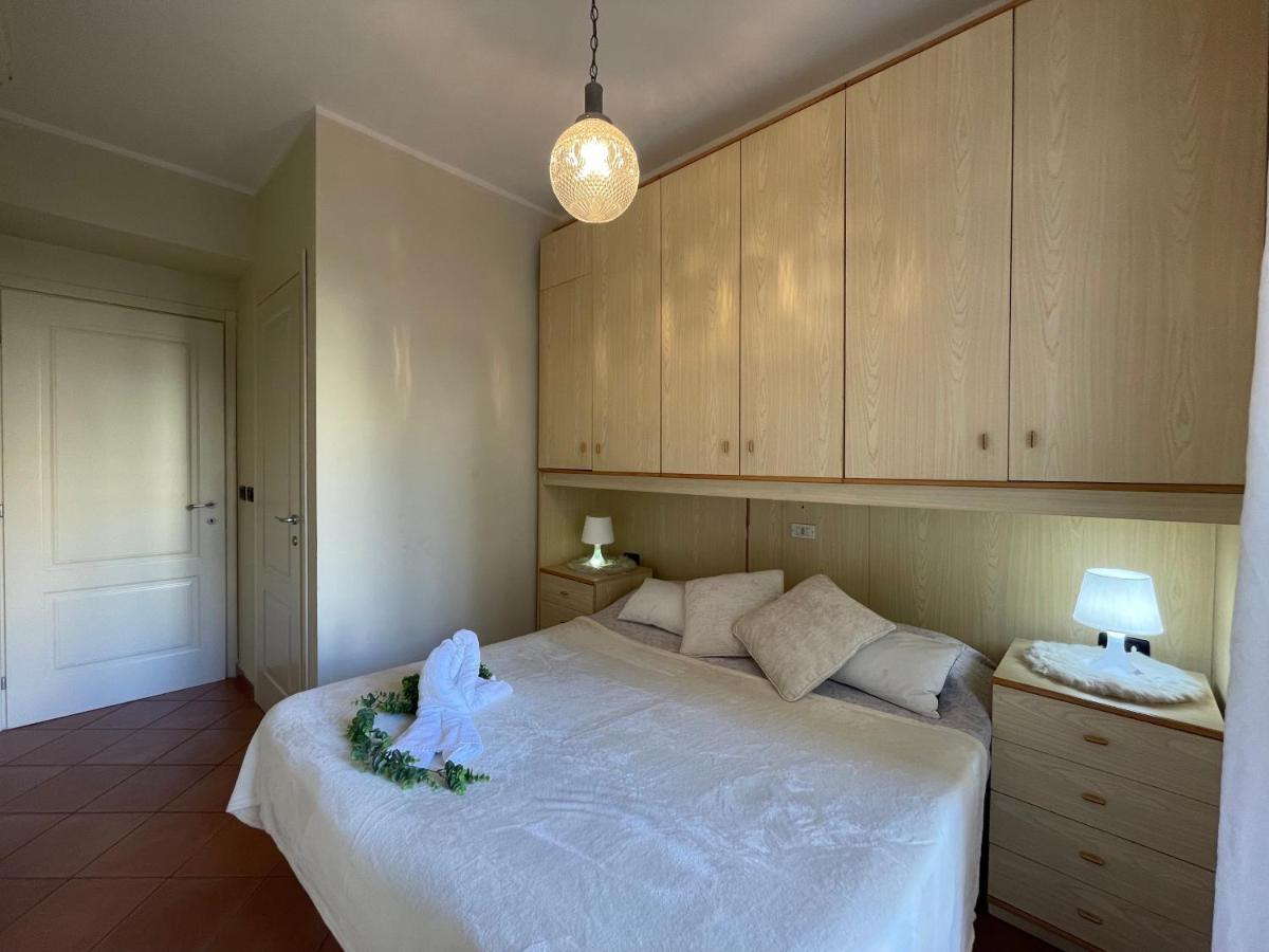 50 Metri Dal Mare - Free Parking E A/C Apartment Pietra Ligure Exterior photo