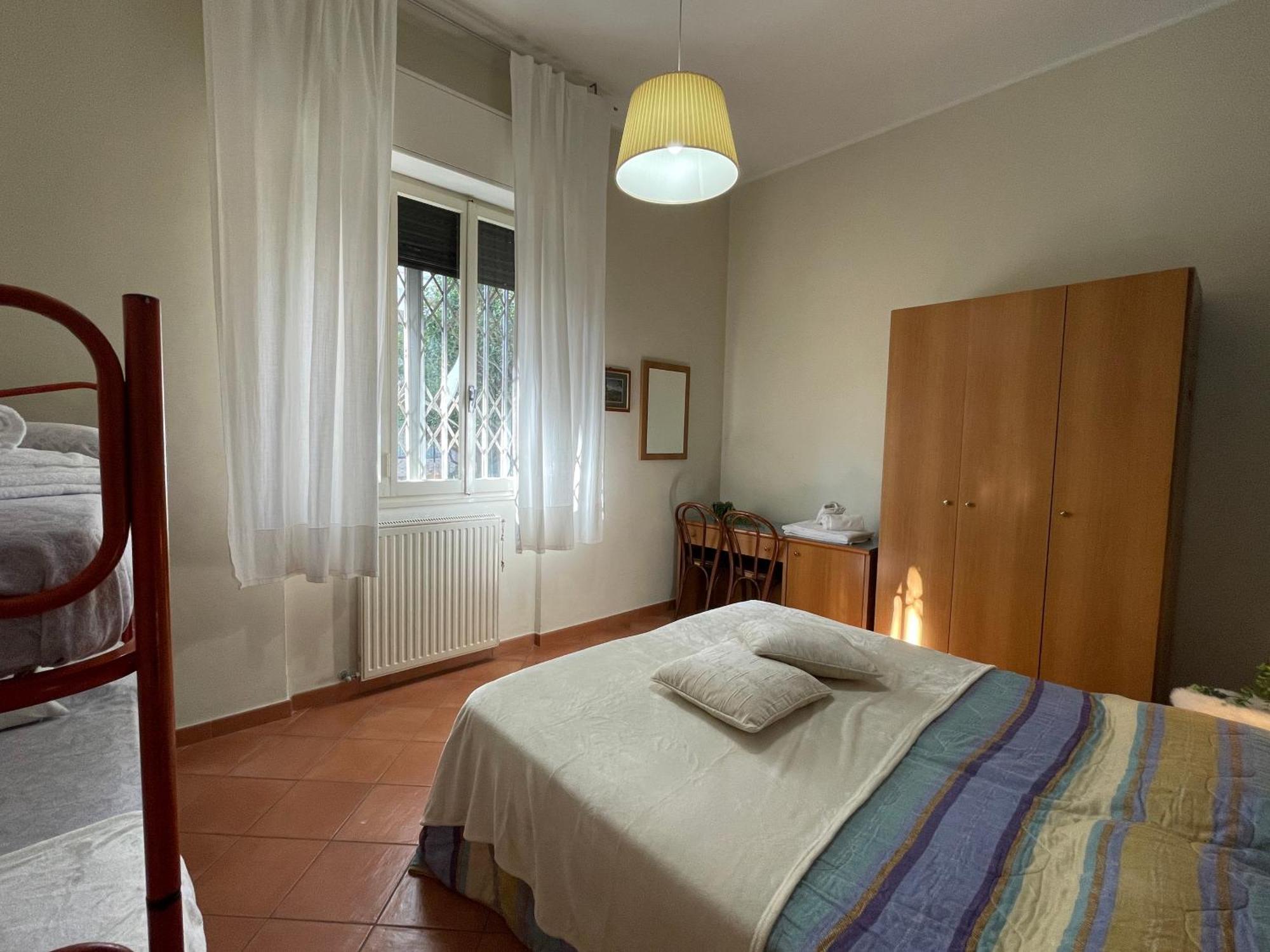 50 Metri Dal Mare - Free Parking E A/C Apartment Pietra Ligure Room photo