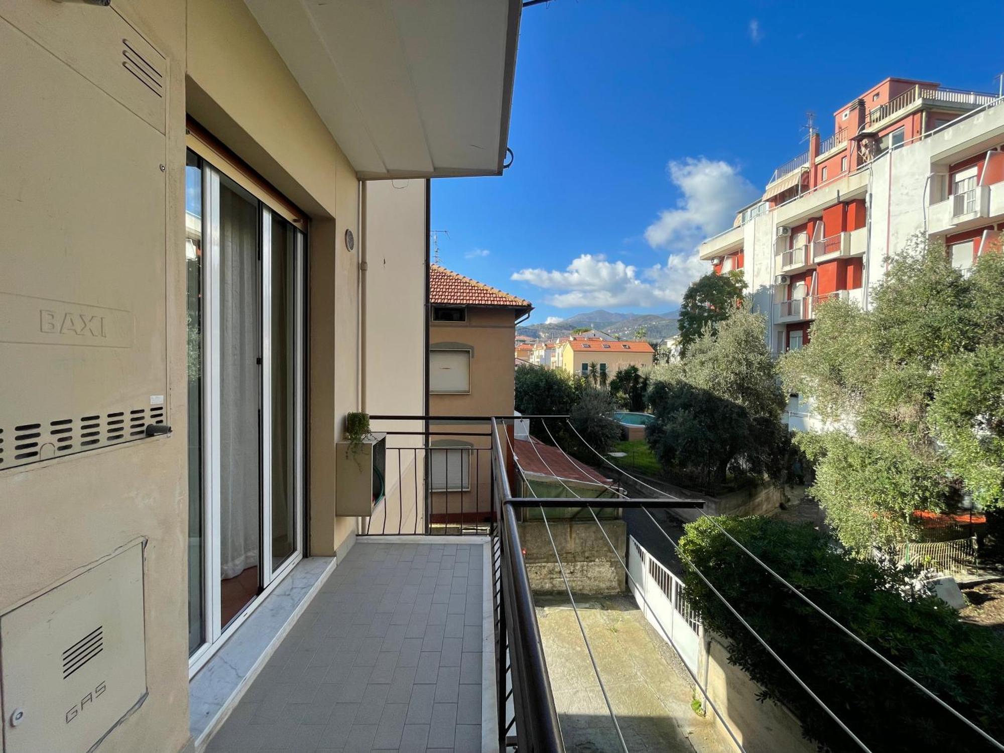 50 Metri Dal Mare - Free Parking E A/C Apartment Pietra Ligure Room photo